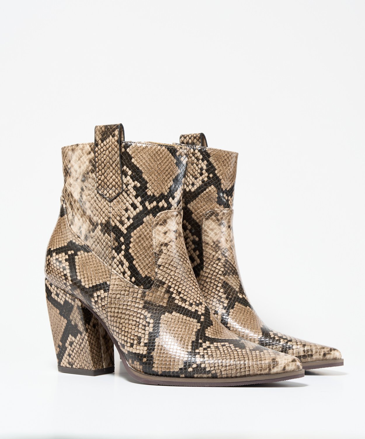 Bot&iacute;n tiradores estampado image number null